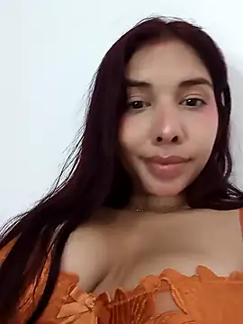 LucyMartelli online show from 4, 1, 2025
