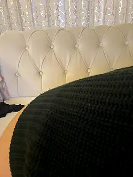 Snapshot of asikiz7771 chatting on 18, 10, 2025 asikiz7771 online show from 18, 10, 2025