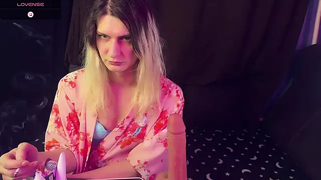 Alice Pinkhead online show from 7, 3, 2025