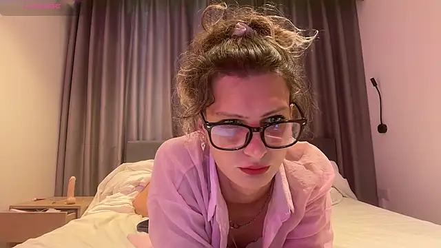 Alice Pinkhead online show from 8, 1, 2026