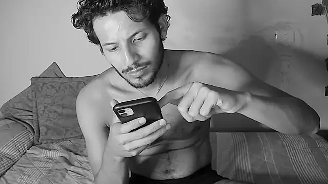 Nicholasrodrii online show from 14, 6, 2026