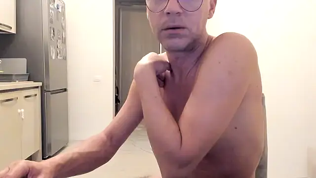 Snapshot of cuplu29 chatting on 16, 12, 2024 cuplu29 online show from 16, 12, 2024