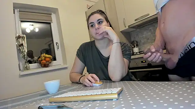 Snapshot of cuplu29 chatting on 6, 3, 2026 cuplu29 online show from 6, 3, 2026