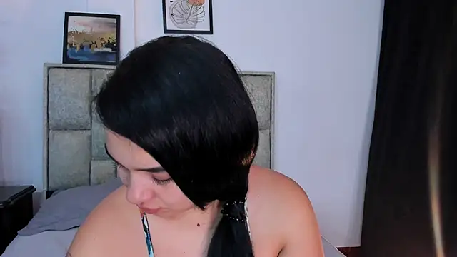 Snapshot of brianaGuzman chatting on 11, 4, 2026 brianaGuzman online show from 11, 4, 2026