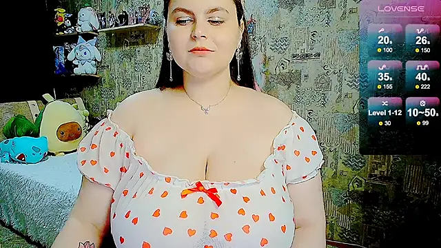 WhisperInTheDarkk online show from 8, 5, 2026