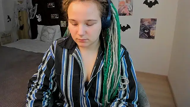 GloriaHylivi online show from 7, 12, 2024