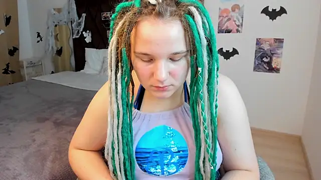 GloriaHylivi online show from 12, 12, 2024