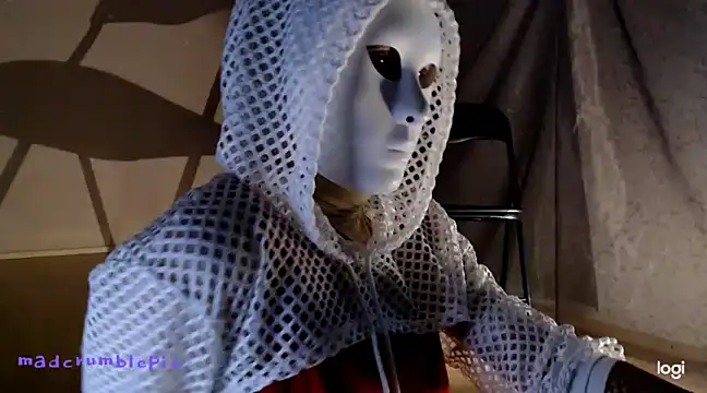 madcrumblepie online show from 30, 12, 2024