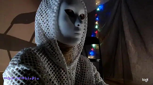 madcrumblepie online show from 31, 12, 2024