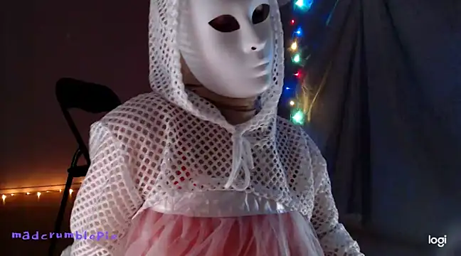 madcrumblepie online show from 11, 1, 2025