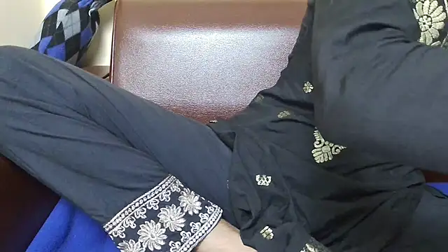 Srabontii online show from 11, 11, 2025