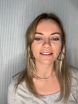 Snapshot of Milla__one chatting on 16, 9, 2025 Milla  one online show from 16, 9, 2025