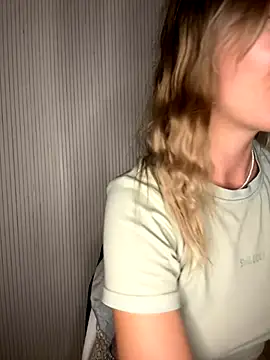 Snapshot of Milla__one chatting on 20, 9, 2025 Milla  one online show from 20, 9, 2025