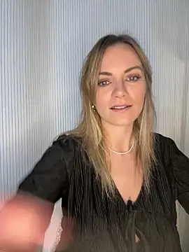 Snapshot of Milla__one chatting on 23, 9, 2025 Milla  one online show from 23, 9, 2025