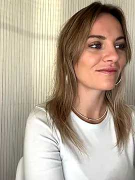 Snapshot of Milla__one chatting on 1, 10, 2025 Milla  one online show from 1, 10, 2025