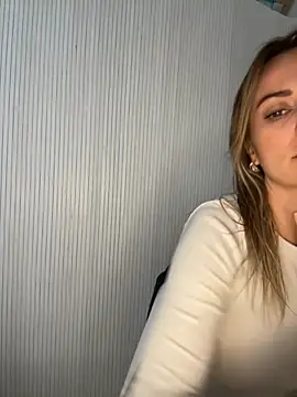 Snapshot of Milla__one chatting on 2, 11, 2025 Milla  one online show from 2, 11, 2025