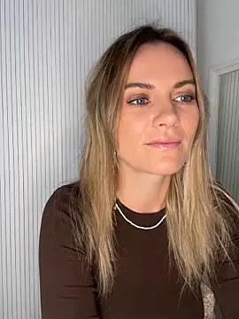 Snapshot of Milla__one chatting on 11, 11, 2025 Milla one online show from 11, 11, 2025