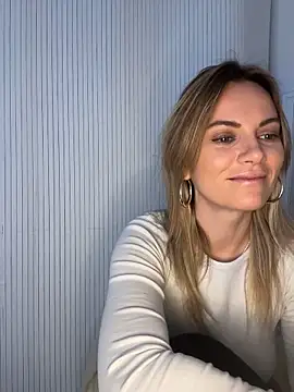 Snapshot of Milla__one chatting on 26, 11, 2025 Milla one online show from 26, 11, 2025