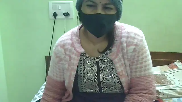 couplesuni online show from 30, 12, 2024