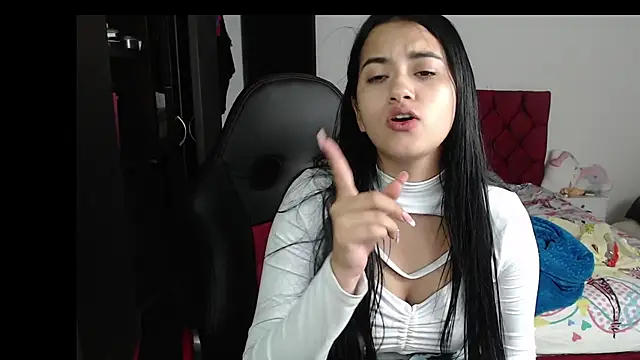 Snapshot of kayla_k18 chatting on 19, 1, 2025 kayla k18 online show from 19, 1, 2025
