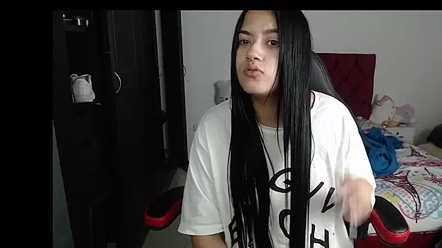 Snapshot of kayla_k18 chatting on 22, 1, 2025 kayla k18 online show from 22, 1, 2025