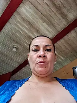 Snapshot of Zaralu_ chatting on 2, 4, 2026 Zaralu online show from 2, 4, 2026