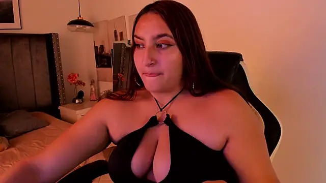 Alaia Cute online show from 29, 12, 2024