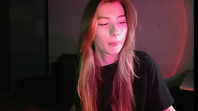 Snapshot of ErikaShyy chatting on 30, 12, 2024 ErikaShyy online show from 30, 12, 2024