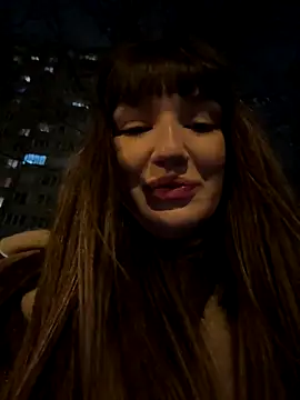 Sophie Avory online show from 2, 12, 2025