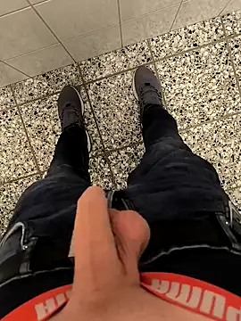 Snapshot of geilehecke1 chatting on 17, 3, 2025 geilehecke1 online show from 17, 3, 2025