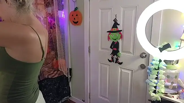 Snapshot of cunty_tranny_lydia chatting on 11, 10, 2025 cunty tranny lydia online show from 11, 10, 2025