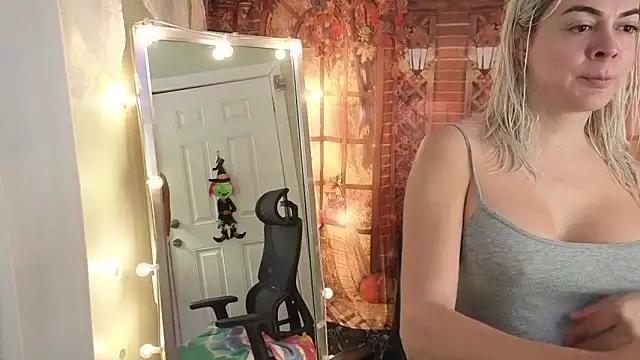 Snapshot of cunty_tranny_lydia chatting on 14, 10, 2025 cunty tranny lydia online show from 14, 10, 2025