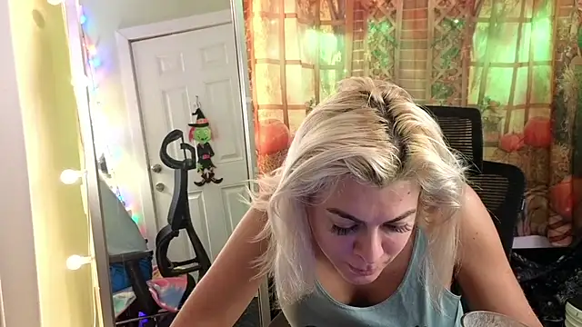 Snapshot of cunty_tranny_lydia chatting on 8, 11, 2025 cunty tranny lydia online show from 8, 11, 2025