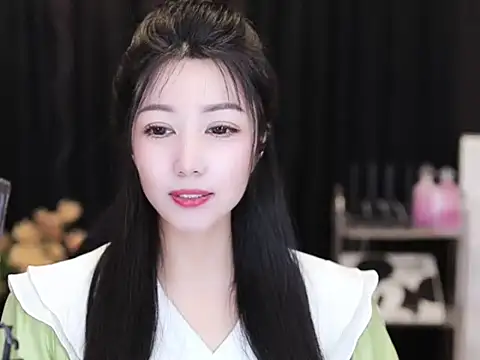 Snapshot of Nuyoah-77 chatting on 19, 9, 2025 Nuyoah-77 online show from 19, 9, 2025