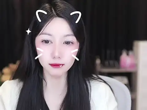 Snapshot of Nuyoah-77 chatting on 12, 10, 2025 Nuyoah-77 online show from 12, 10, 2025