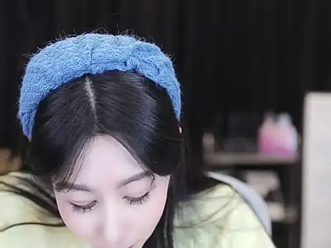 Nuyoah-77 online show from 29, 11, 2025