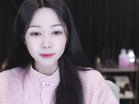 Nuyoah-77 online show from 4, 3, 2026