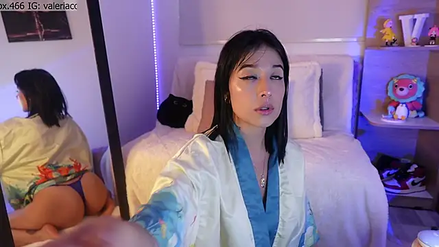 Snapshot of ValeriaCox chatting on 19, 9, 2025 ValeriaCox online show from 19, 9, 2025