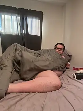 Snapshot of treatbobnicer chatting on 23, 10, 2025 treatbobnicer online show from 23, 10, 2025