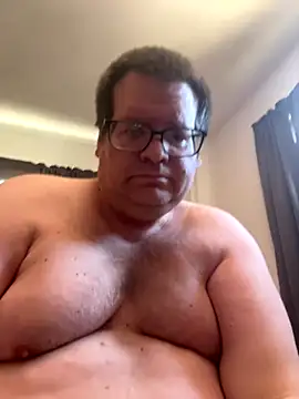 Snapshot of treatbobnicer chatting on 26, 10, 2025 treatbobnicer online show from 26, 10, 2025