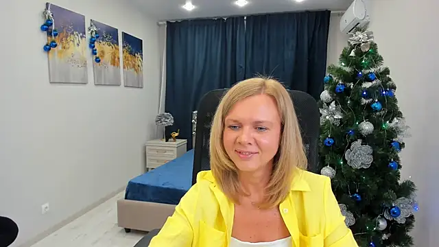 Snapshot of AgathaKlouin chatting on 26, 12, 2024 AgathaKlouin online show from 26, 12, 2024