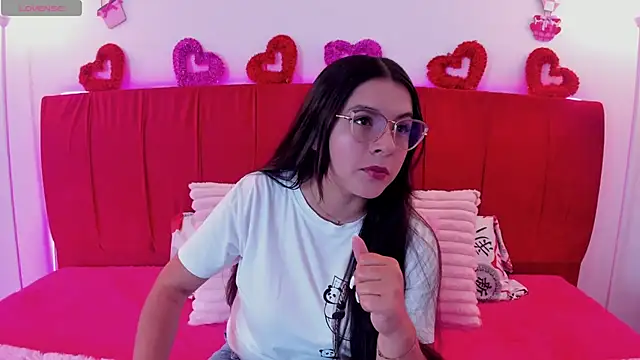 Snapshot of Alice_Summer1 chatting on 6, 2, 2026 Alice Summer1 online show from 6, 2, 2026