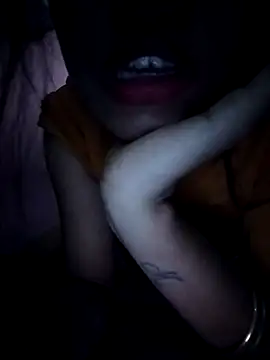 Snapshot of Hotty-Divya chatting on 24, 9, 2025 Hotty-Divya online show from 24, 9, 2025