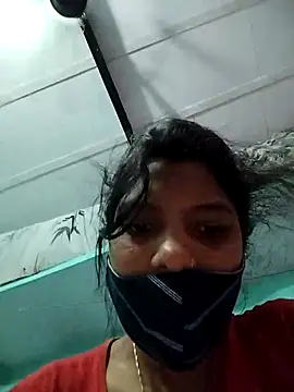 Snapshot of Hotty-Divya chatting on 25, 9, 2025 Hotty-Divya online show from 25, 9, 2025