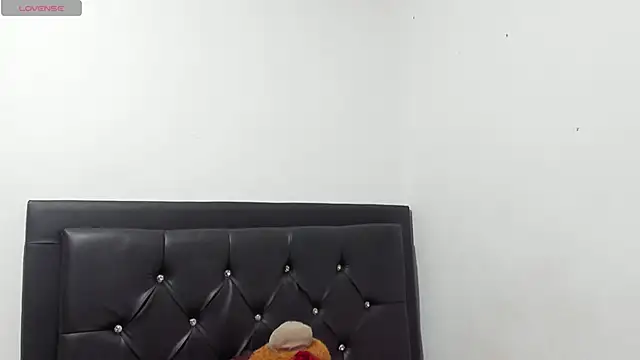 Snapshot of Natassha_brown1 chatting on 2, 12, 2025 Natassha brown1 online show from 2, 12, 2025