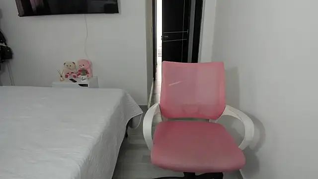 Snapshot of Ori_valentina chatting on 6, 2, 2025 Ori valentina online show from 6, 2, 2025