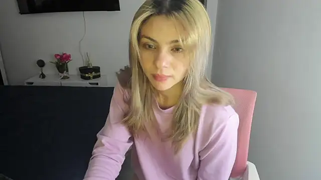 Snapshot of Ori_valentina chatting on 4, 3, 2025 Ori valentina online show from 4, 3, 2025