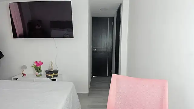 Snapshot of Ori_valentina chatting on 12, 3, 2025 Ori valentina online show from 12, 3, 2025