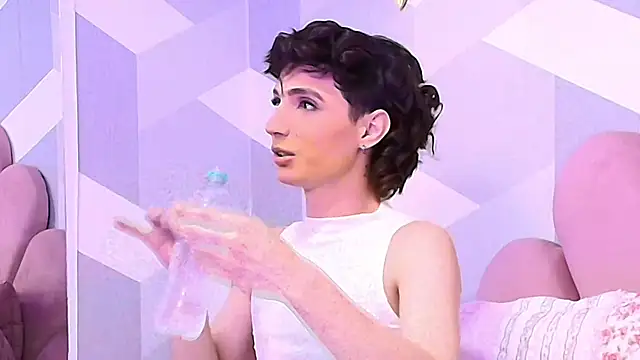 KylieMonnett online show from 24, 9, 2025