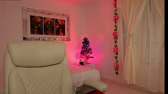 Snapshot of Alondrasparrow2 chatting on 24, 12, 2024 Alondrasparrow2 online show from 24, 12, 2024